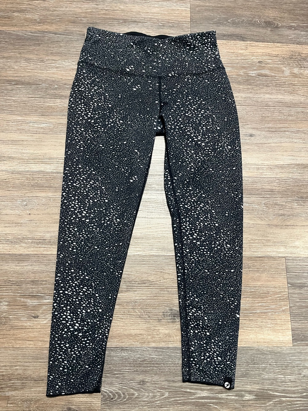 oiselle Black with White Speckle cropped luxury running tights